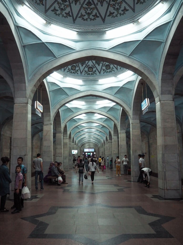 Station de métro Alisher Navoi