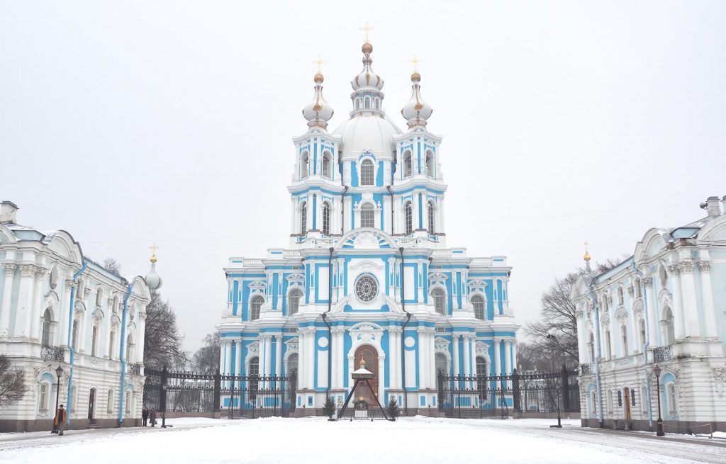 Le couvent de Smolny en hiver à Saint Pétersbourg