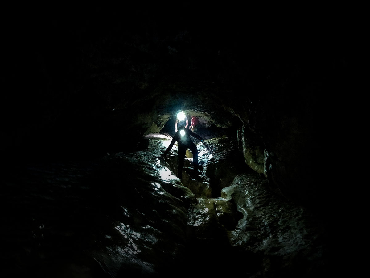 Exploration de la grotte de Bange. Une alternative à la grotte et cascade de Seythenex