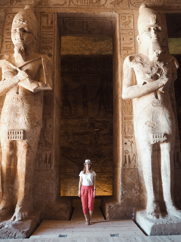 l'intérieur du temple d'Abou Simbel 