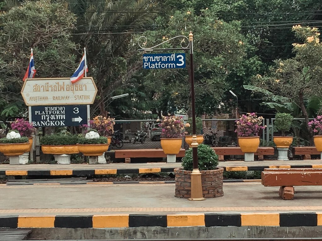 gare d'Ayutthaya, moins de 2 heures de Bangkok