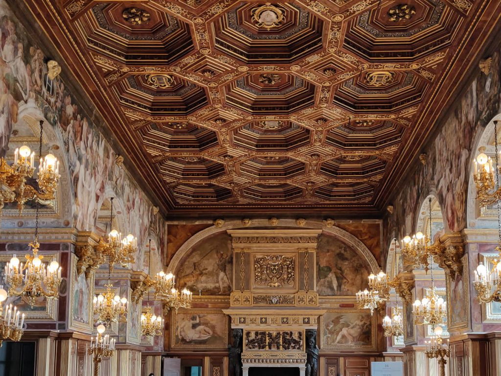 La salle de bal du château de Fontainbleau