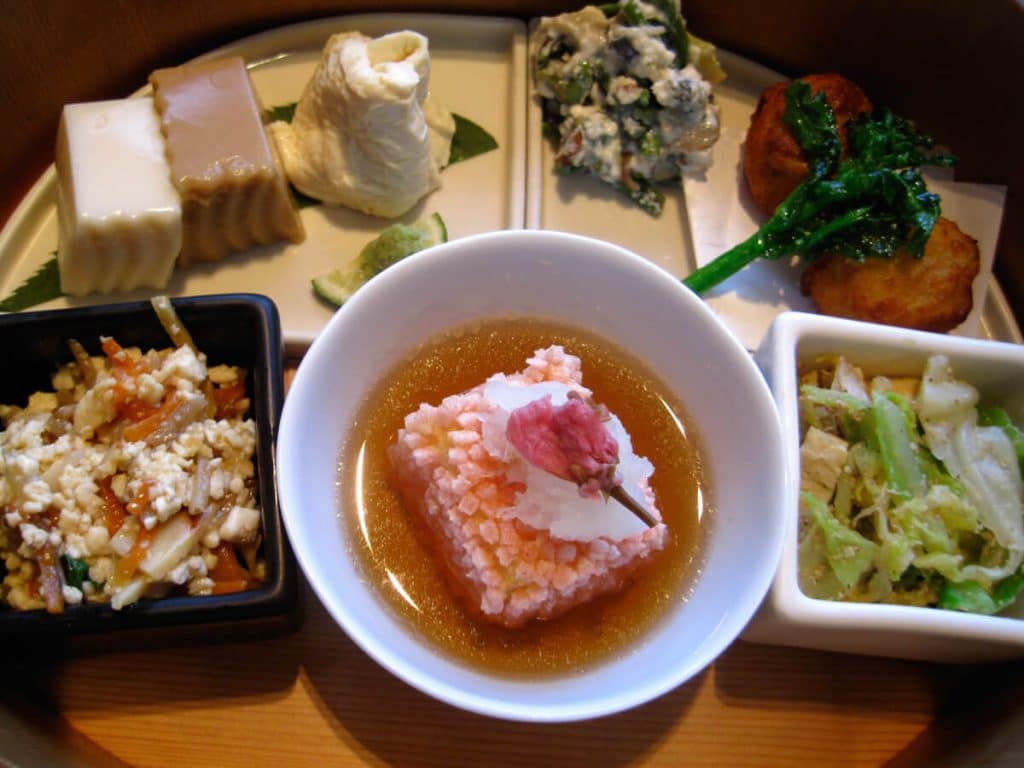 le hanami en cuisine: celebration du printemps au japon