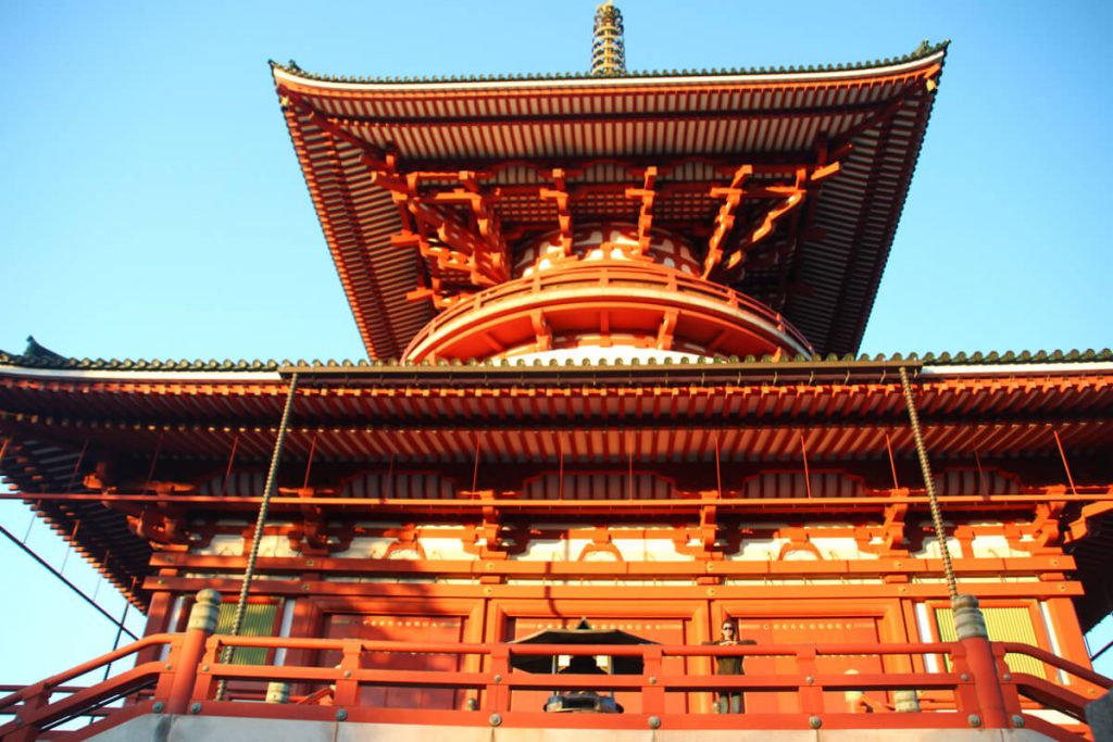 Heiwa-daito pagoda viewed from the bottom