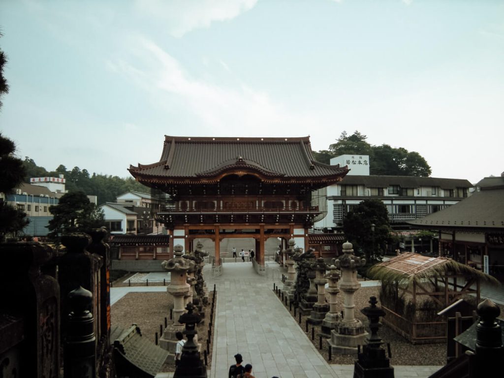 Somon, l'entrèe principale du temple de Narita san Shinsho-ji