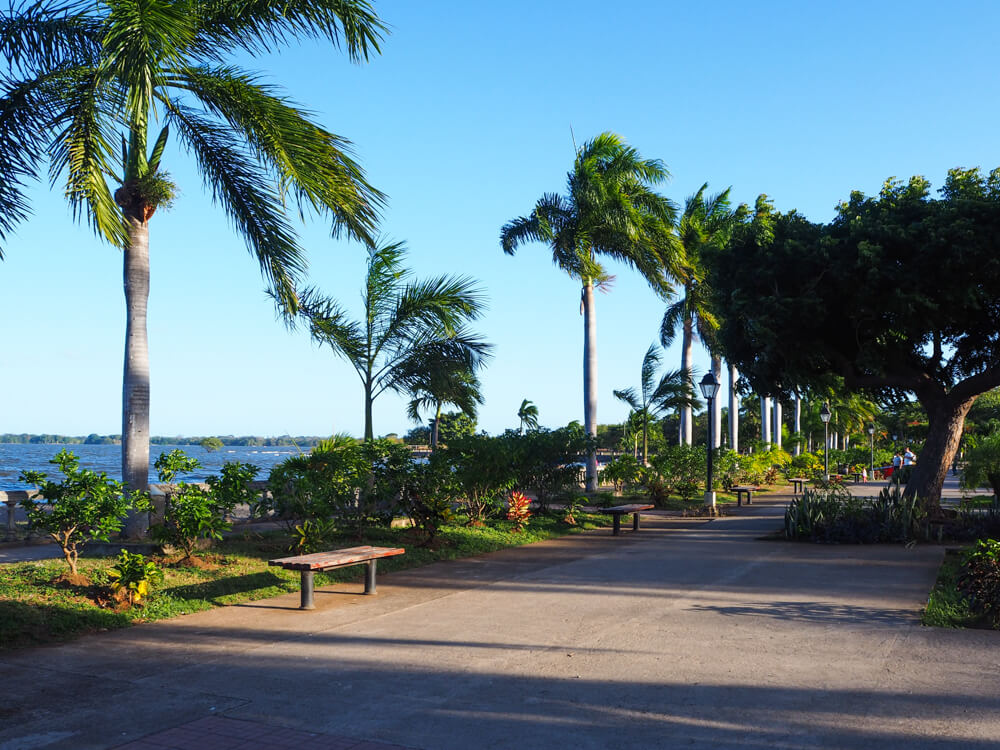 Granada - promenade prés du lac Nicaragua