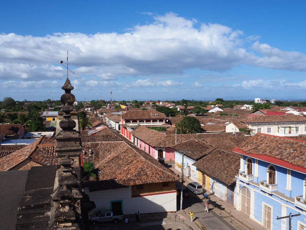 Rues colorées de Granada au Nicaragua. Vue depuis Iglesia de la Merced 