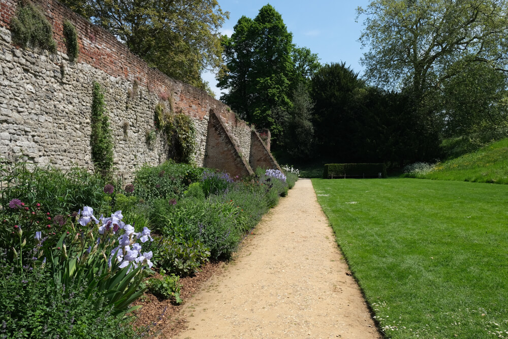 vestiges du mur d'Eltham Palace