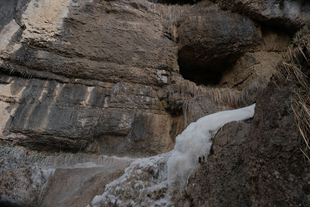 La grotte de la cascade de Montviard