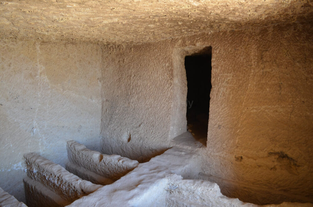 interieur des tombes Midian